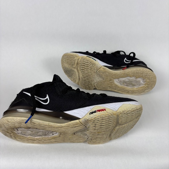 LeBron 2020 Nike React, Low Ankle, Athletic, Basketball, Fan collectable Size 13 - Picture 13 of 15